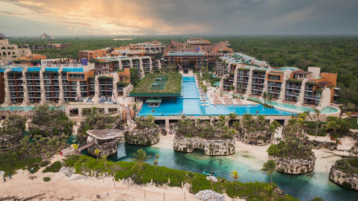 Hotel Xcaret Arte – el resort cultural solo adultos con suites inspiradas en artistas mexicanos