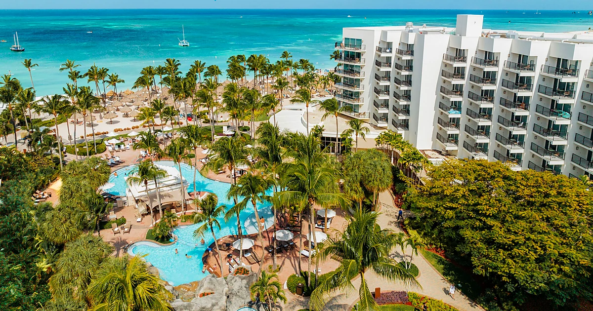 Aruba Marriott Resort & Stellaris Casino – casino y balcones frente a Palm Beach