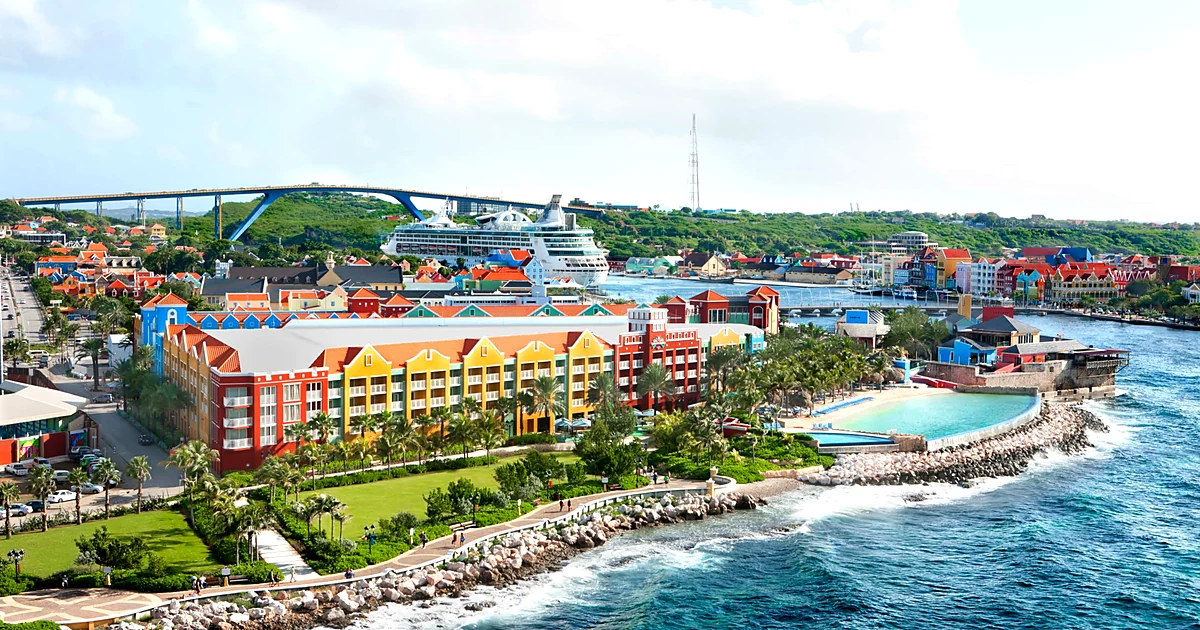 Renaissance Wind Creek Curaçao Resort – piscina infinity de agua salada en el corazón de Willemstad