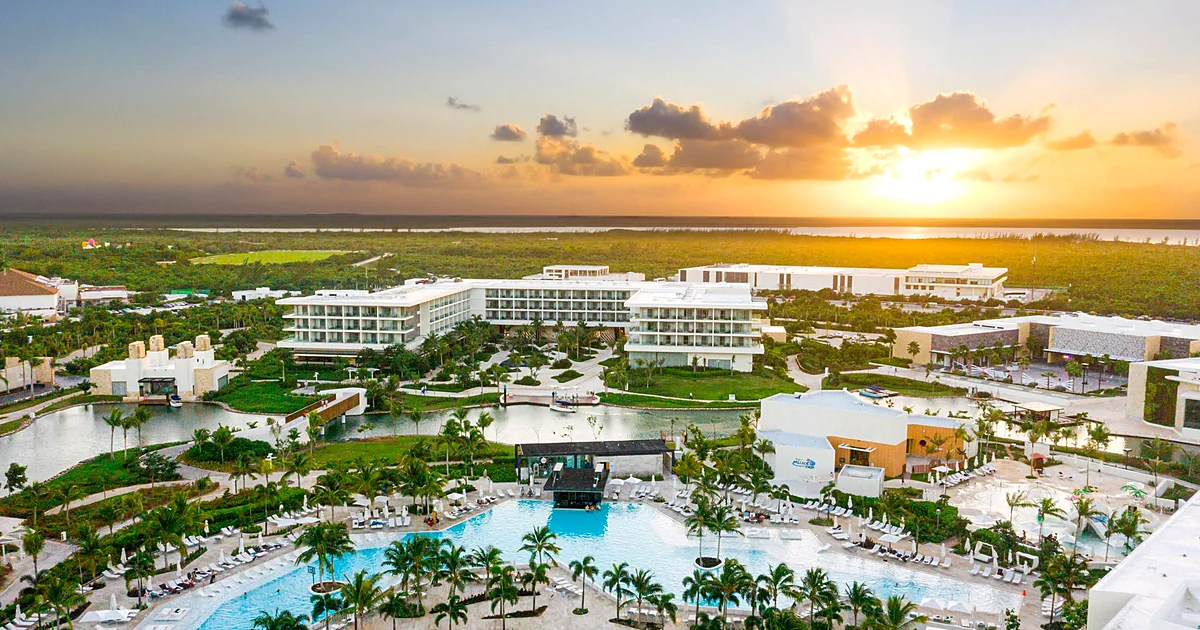 TRS Coral Hotel y Grand Palladium Costa Mujeres Select – complejo conectado por canales