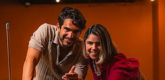Zemi Miches – Serra sports bar con cuarto de puros y Dujo lobby bar
