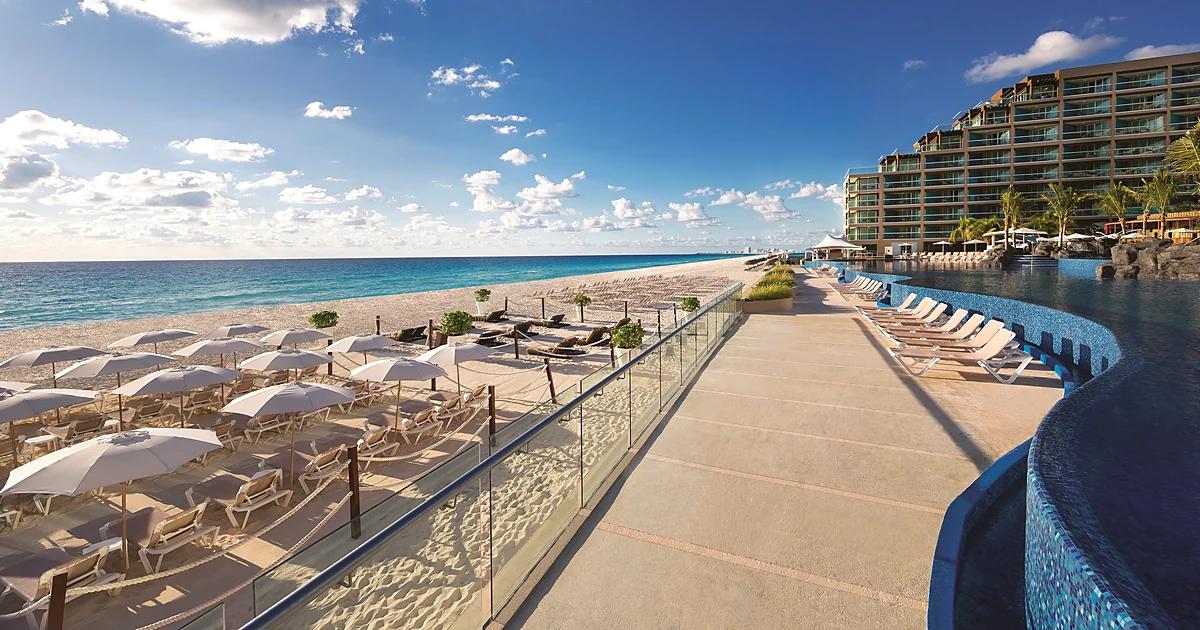 Hard Rock Hotel Cancun – memorabilia musical, piscinas con DJ y Music Lab