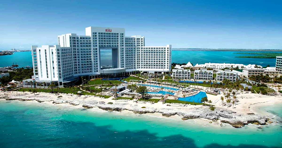 Riu Palace Peninsula Cancun – 6 piscinas y playa caribeña en la Zona Hotelera