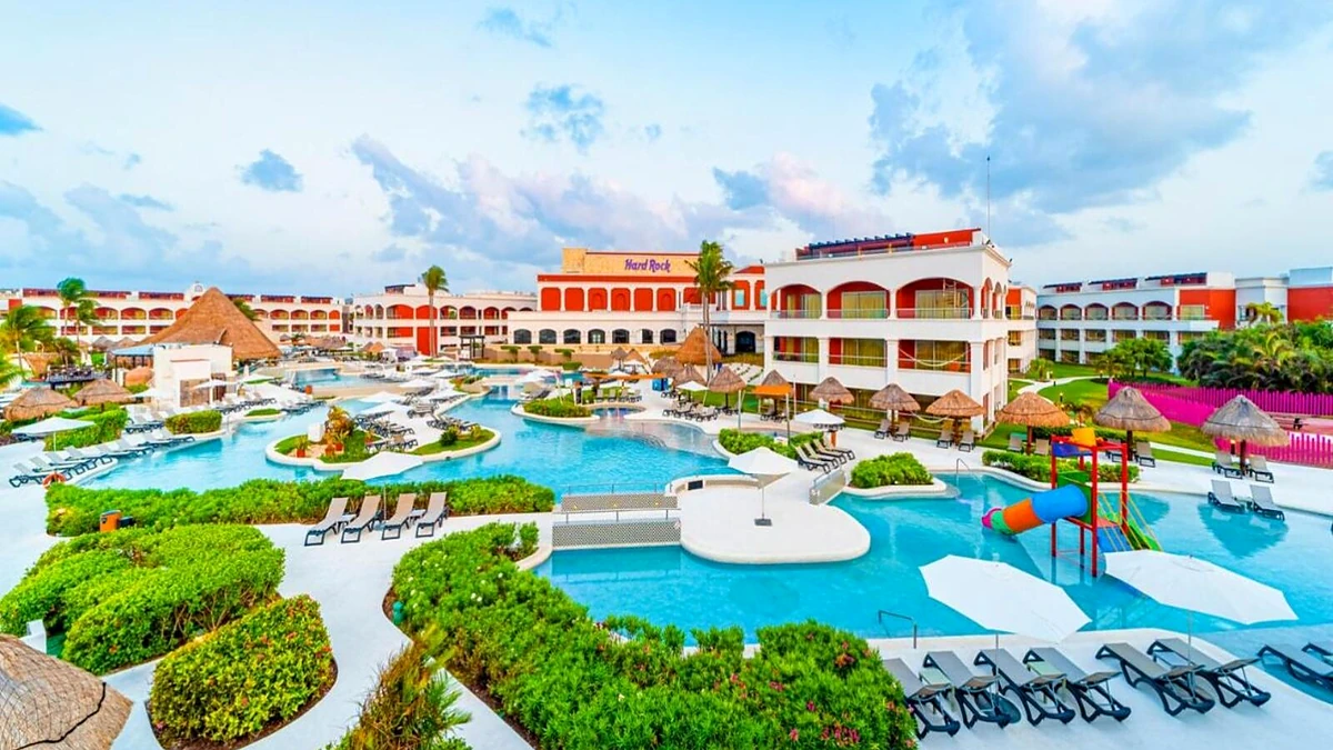 Hard Rock Hotel Riviera Maya – pools