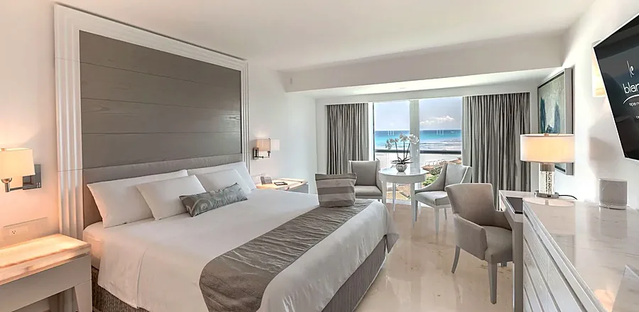 Royale Deluxe Partial Ocean View