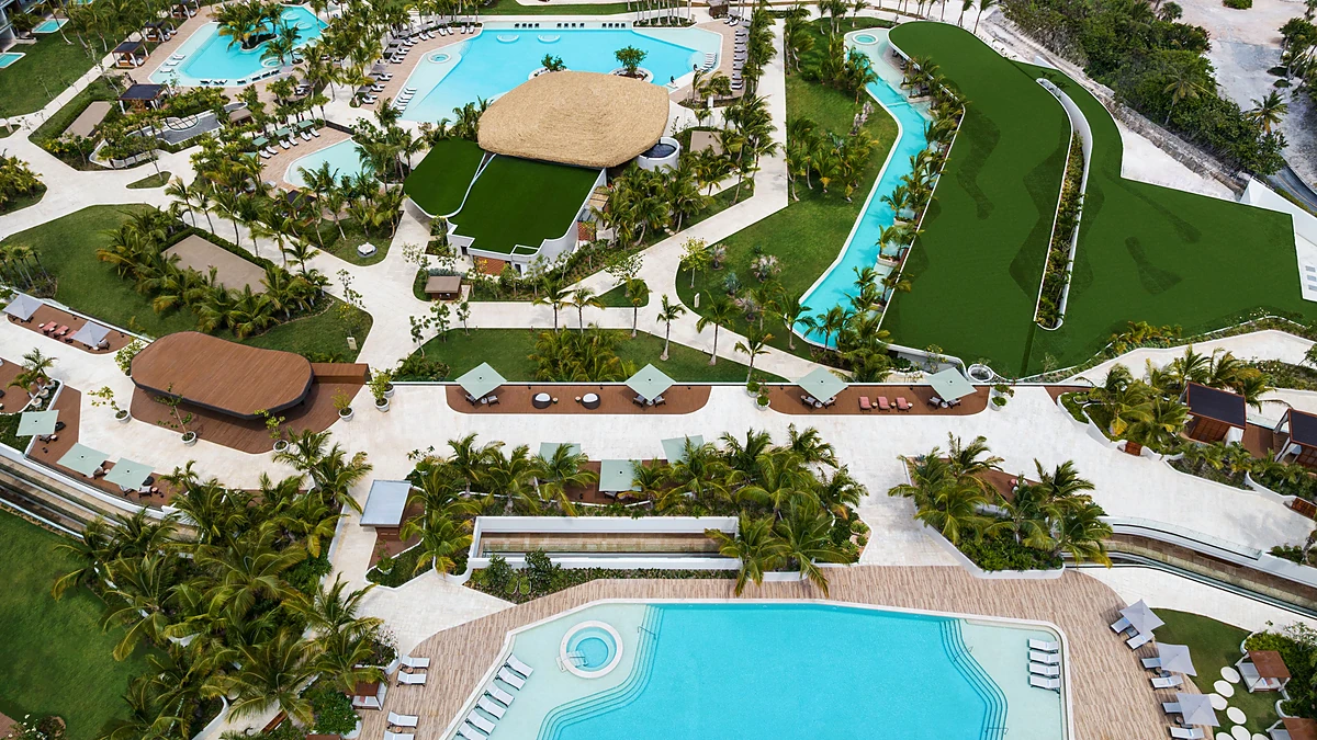 St. Regis Cap Cana – complejo de piscinas