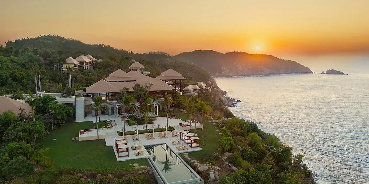 Banyan Tree Cabo Marqués – villa con alberca privada climatizada sobre el acantilado