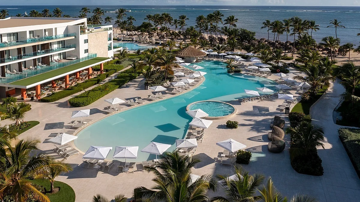 Serenade Punta Cana Beach & Spa Resort – piscina principal