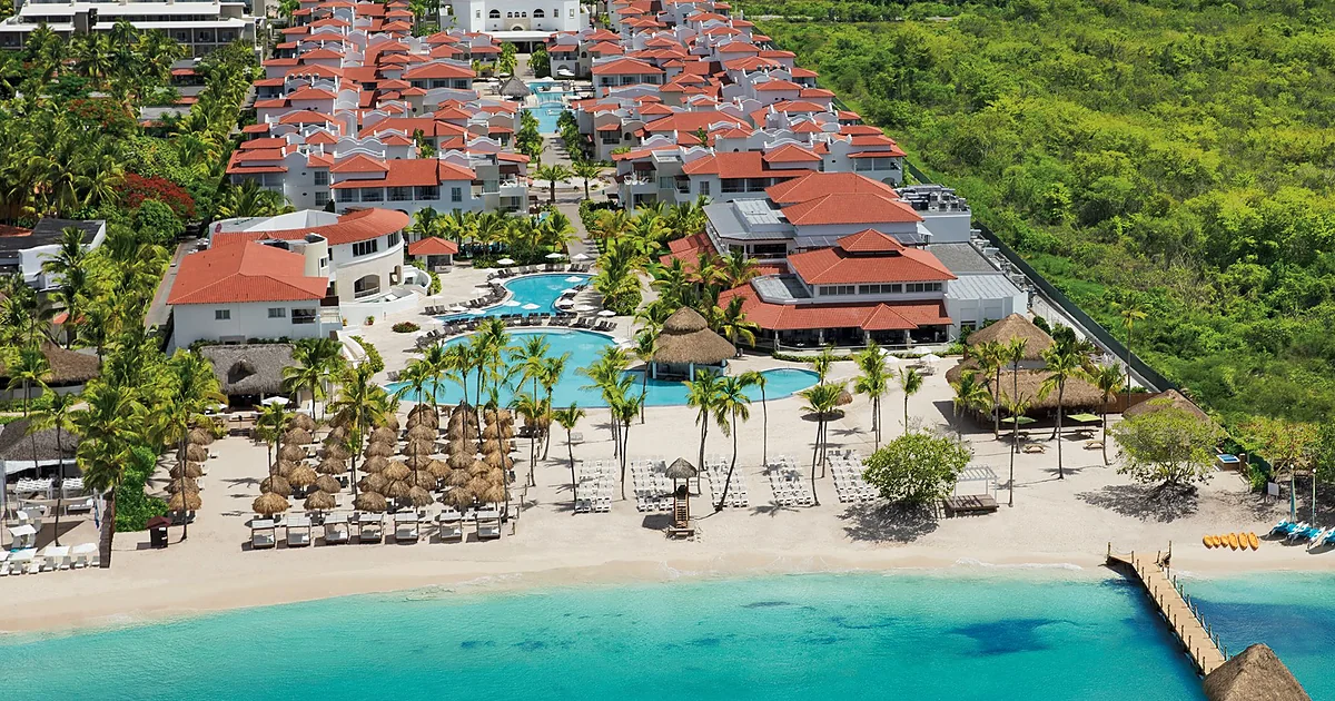 Dreams Dominicus La Romana – resort todo incluido familiar de estética mediterránea frente al mar, Bayahibe