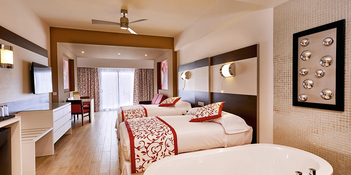 Suite Junior vista parcial al mar – Riu Palace Costa Mujeres
