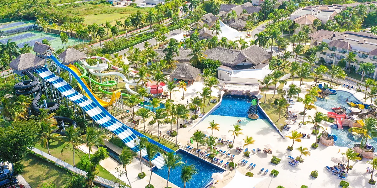 Royalton Splash Punta Cana – parque acuático con piscina de olas y toboganes en Bávaro